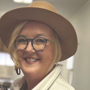 Meet your Posher, Lori